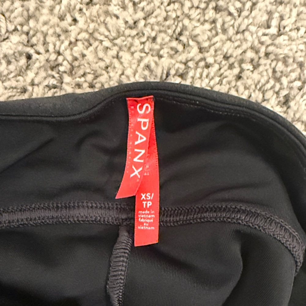 SPANX Black High-Waist Faux Leather Leggings - Picture 4 of 4